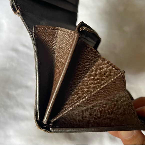 Authentic LV Damier Ebene snap wallet - Picture 7 of 16